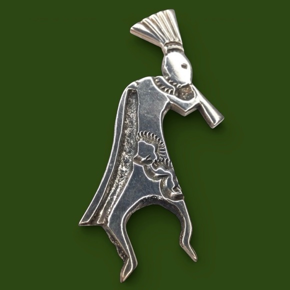 Vintage KOKOPELLI Navajo Silver Brooch - Signed Sterling, Southwest Jewelry - Picture 10 of 12